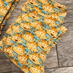 LuLaRoe x Disney Toy Story Aliens Tween